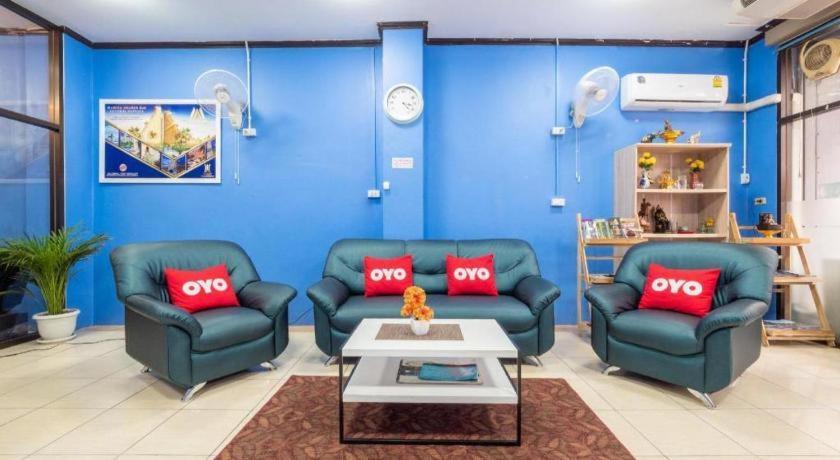 Oyo 75327 Diyana Residence Патая Екстериор снимка