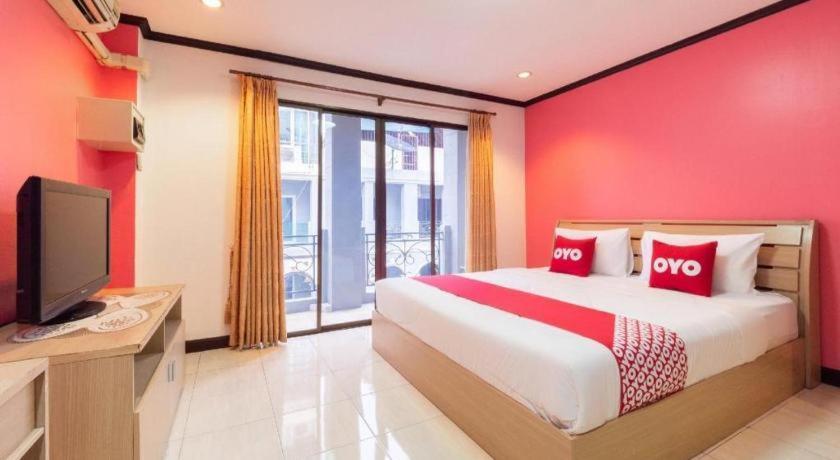 Oyo 75327 Diyana Residence Патая Екстериор снимка