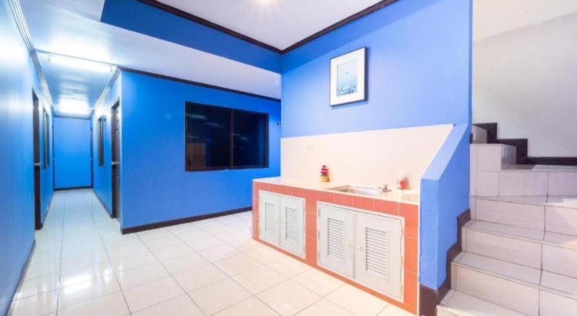Oyo 75327 Diyana Residence Патая Екстериор снимка